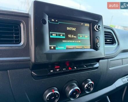 Белый Рено Мастер, объемом двигателя 2.3 л и пробегом 176 тыс. км за 21300 $, фото 19 на Automoto.ua