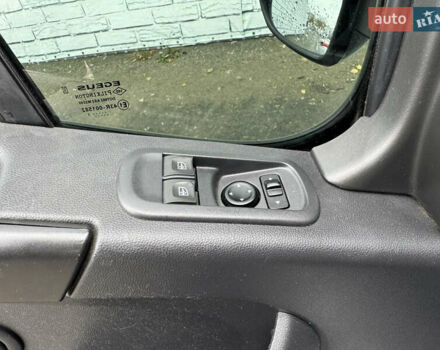 Белый Рено Мастер, объемом двигателя 2.3 л и пробегом 242 тыс. км за 21000 $, фото 31 на Automoto.ua