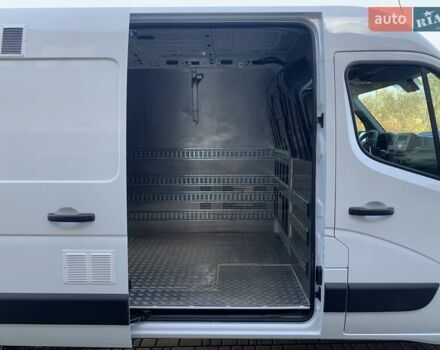 Білий Рено Мастєр, об'ємом двигуна 2.3 л та пробігом 218 тис. км за 19999 $, фото 31 на Automoto.ua