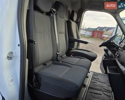 Белый Рено Мастер, объемом двигателя 2.3 л и пробегом 179 тыс. км за 18900 $, фото 53 на Automoto.ua