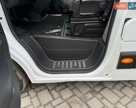 Білий Рено Мастєр, об'ємом двигуна 0 л та пробігом 266 тис. км за 21300 $, фото 34 на Automoto.ua