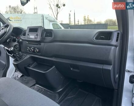 Белый Рено Мастер, объемом двигателя 2.3 л и пробегом 290 тыс. км за 25200 $, фото 31 на Automoto.ua