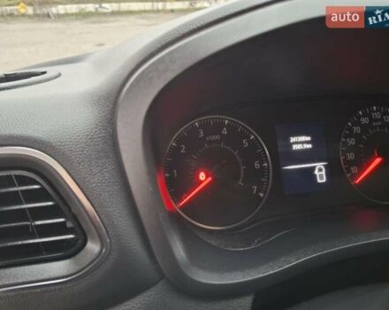 Белый Рено Мастер, объемом двигателя 2.3 л и пробегом 241 тыс. км за 19800 $, фото 17 на Automoto.ua