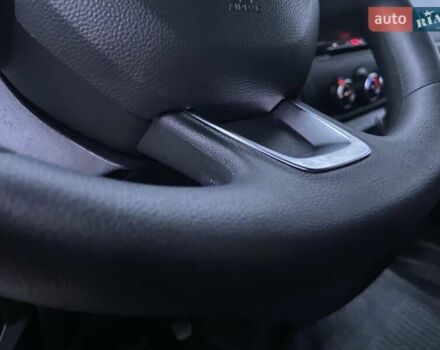 Білий Рено Мастєр, об'ємом двигуна 2.3 л та пробігом 181 тис. км за 21897 $, фото 35 на Automoto.ua