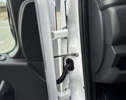 Белый Рено Мастер, объемом двигателя 2.3 л и пробегом 240 тыс. км за 18500 $, фото 40 на Automoto.ua