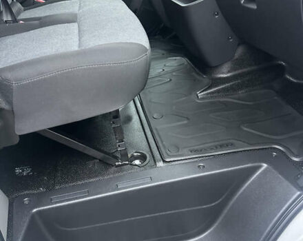 Белый Рено Мастер, объемом двигателя 2.3 л и пробегом 36 тыс. км за 25600 $, фото 44 на Automoto.ua