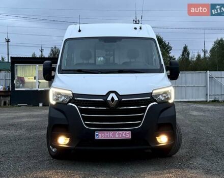 Белый Рено Мастер, объемом двигателя 2.3 л и пробегом 223 тыс. км за 17200 $, фото 2 на Automoto.ua