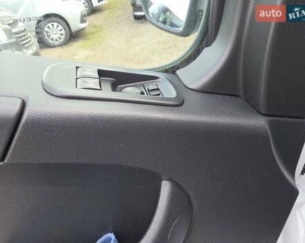 Белый Рено Мастер, объемом двигателя 2.3 л и пробегом 206 тыс. км за 21000 $, фото 18 на Automoto.ua