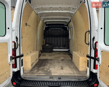 Белый Рено Мастер, объемом двигателя 2.3 л и пробегом 242 тыс. км за 21000 $, фото 21 на Automoto.ua