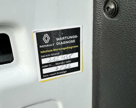 Белый Рено Мастер, объемом двигателя 2.3 л и пробегом 240 тыс. км за 18500 $, фото 83 на Automoto.ua