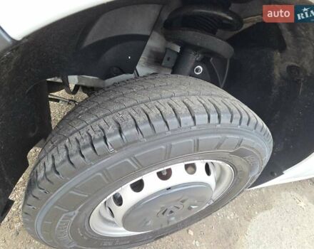 Белый Рено Мастер, объемом двигателя 2.3 л и пробегом 206 тыс. км за 21000 $, фото 2 на Automoto.ua