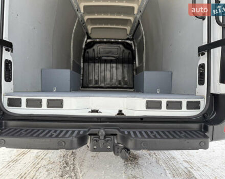 Белый Рено Мастер, объемом двигателя 2.3 л и пробегом 189 тыс. км за 28300 $, фото 33 на Automoto.ua