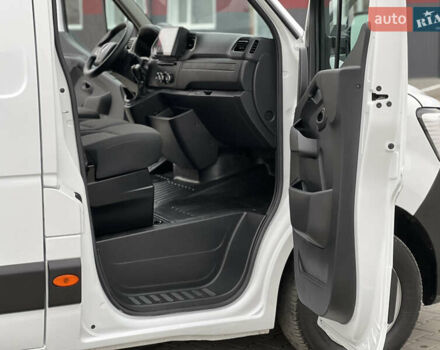 Белый Рено Мастер, объемом двигателя 2.3 л и пробегом 233 тыс. км за 17900 $, фото 101 на Automoto.ua