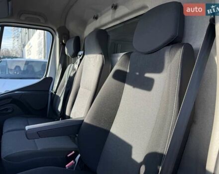 Белый Рено Мастер, объемом двигателя 2.3 л и пробегом 250 тыс. км за 19999 $, фото 20 на Automoto.ua