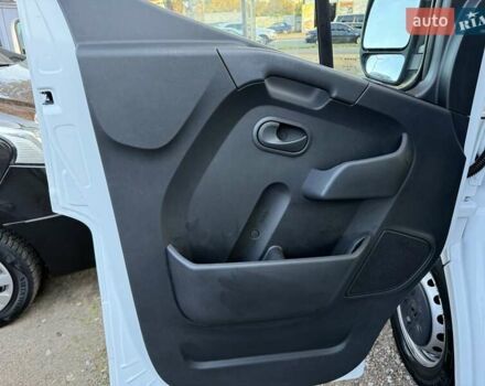 Білий Рено Мастєр, об'ємом двигуна 2.3 л та пробігом 205 тис. км за 20500 $, фото 9 на Automoto.ua