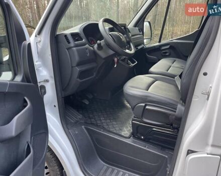 Белый Рено Мастер, объемом двигателя 2.3 л и пробегом 180 тыс. км за 22000 $, фото 23 на Automoto.ua