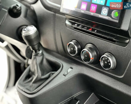 Белый Рено Мастер, объемом двигателя 2.3 л и пробегом 233 тыс. км за 17900 $, фото 109 на Automoto.ua