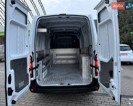 Белый Рено Мастер, объемом двигателя 0 л и пробегом 252 тыс. км за 18800 $, фото 59 на Automoto.ua