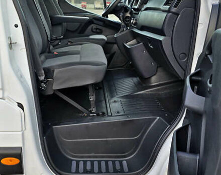 Белый Рено Мастер, объемом двигателя 2.3 л и пробегом 352 тыс. км за 17900 $, фото 14 на Automoto.ua