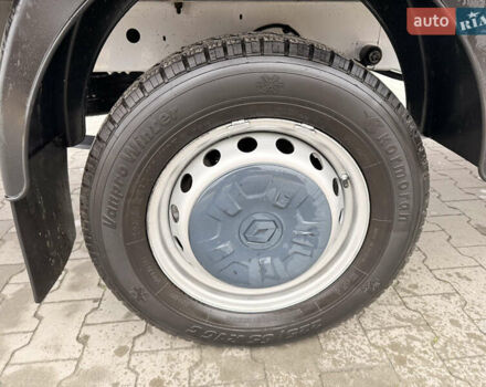 Белый Рено Мастер, объемом двигателя 2.3 л и пробегом 220 тыс. км за 19700 $, фото 10 на Automoto.ua