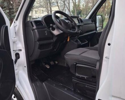 Белый Рено Мастер, объемом двигателя 2.3 л и пробегом 288 тыс. км за 19500 $, фото 30 на Automoto.ua