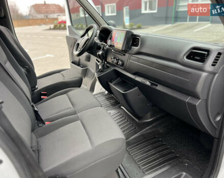 Белый Рено Мастер, объемом двигателя 2.3 л и пробегом 233 тыс. км за 17900 $, фото 114 на Automoto.ua