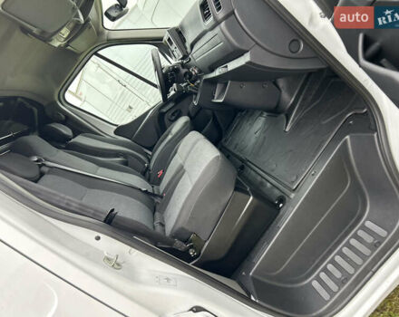 Білий Рено Мастєр, об'ємом двигуна 2.3 л та пробігом 169 тис. км за 18400 $, фото 38 на Automoto.ua