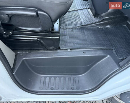 Белый Рено Мастер, объемом двигателя 2.3 л и пробегом 320 тыс. км за 24500 $, фото 40 на Automoto.ua