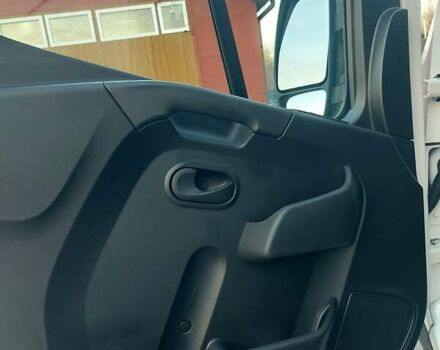 Білий Рено Мастєр, об'ємом двигуна 2.3 л та пробігом 257 тис. км за 17900 $, фото 15 на Automoto.ua