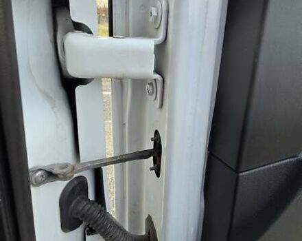 Белый Рено Мастер, объемом двигателя 2.3 л и пробегом 352 тыс. км за 17900 $, фото 20 на Automoto.ua