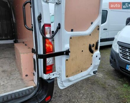 Белый Рено Мастер, объемом двигателя 2.3 л и пробегом 216 тыс. км за 20000 $, фото 22 на Automoto.ua
