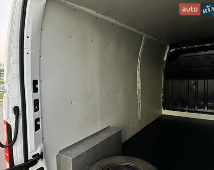 Білий Рено Мастєр, об'ємом двигуна 2.3 л та пробігом 175 тис. км за 19600 $, фото 66 на Automoto.ua