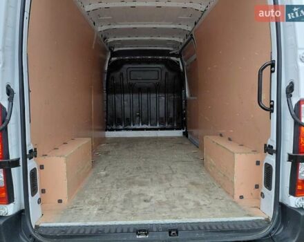 Белый Рено Мастер, объемом двигателя 2.3 л и пробегом 216 тыс. км за 20000 $, фото 26 на Automoto.ua