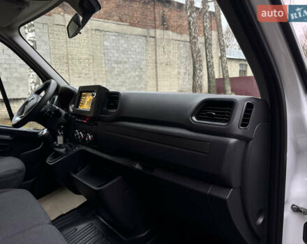 Белый Рено Мастер, объемом двигателя 2.3 л и пробегом 66 тыс. км за 25500 $, фото 49 на Automoto.ua