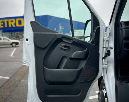 Белый Рено Мастер, объемом двигателя 2.3 л и пробегом 229 тыс. км за 25300 $, фото 17 на Automoto.ua