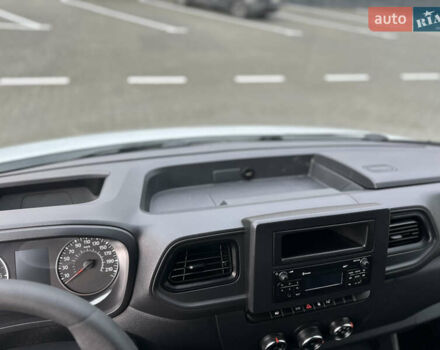 Белый Рено Мастер, объемом двигателя 2.3 л и пробегом 240 тыс. км за 18500 $, фото 61 на Automoto.ua