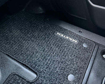 Белый Рено Мастер, объемом двигателя 2.3 л и пробегом 230 тыс. км за 19950 $, фото 31 на Automoto.ua