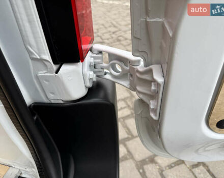 Білий Рено Мастєр, об'ємом двигуна 0 л та пробігом 266 тис. км за 21300 $, фото 74 на Automoto.ua