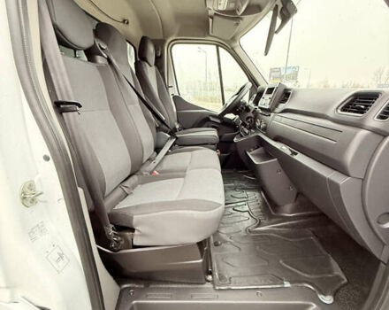Белый Рено Мастер, объемом двигателя 2.3 л и пробегом 220 тыс. км за 19700 $, фото 6 на Automoto.ua