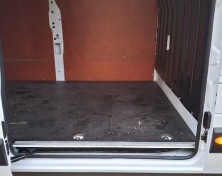 Белый Рено Мастер, объемом двигателя 2.3 л и пробегом 288 тыс. км за 19500 $, фото 22 на Automoto.ua