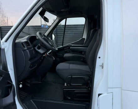 Белый Рено Мастер, объемом двигателя 2.3 л и пробегом 320 тыс. км за 24500 $, фото 26 на Automoto.ua