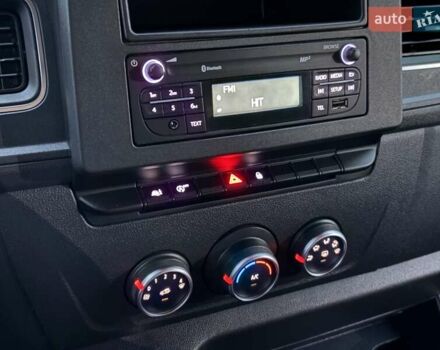 Белый Рено Мастер, объемом двигателя 2.3 л и пробегом 223 тыс. км за 17200 $, фото 28 на Automoto.ua