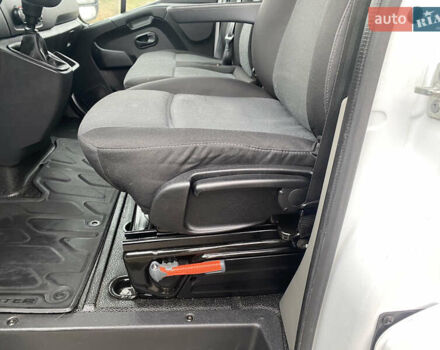 Білий Рено Мастєр, об'ємом двигуна 2.3 л та пробігом 246 тис. км за 19900 $, фото 39 на Automoto.ua