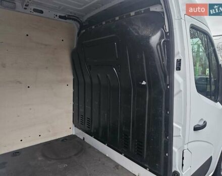 Белый Рено Мастер, объемом двигателя 2.3 л и пробегом 184 тыс. км за 18300 $, фото 65 на Automoto.ua