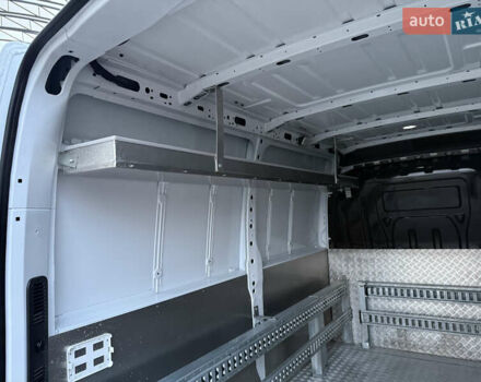 Белый Рено Мастер, объемом двигателя 0 л и пробегом 252 тыс. км за 18800 $, фото 68 на Automoto.ua