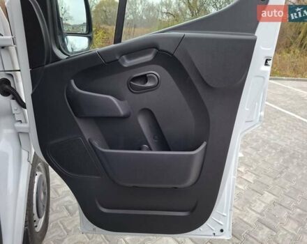 Білий Рено Мастєр, об'ємом двигуна 2.3 л та пробігом 240 тис. км за 18456 $, фото 23 на Automoto.ua