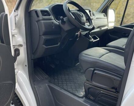 Белый Рено Мастер, объемом двигателя 2.3 л и пробегом 180 тыс. км за 22000 $, фото 45 на Automoto.ua