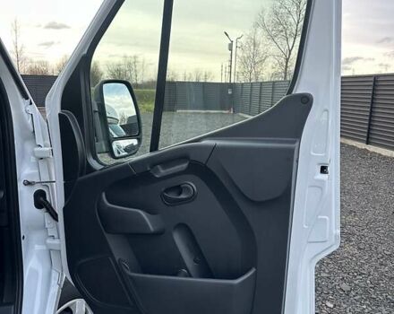 Белый Рено Мастер, объемом двигателя 2.3 л и пробегом 290 тыс. км за 25200 $, фото 24 на Automoto.ua