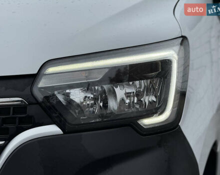 Белый Рено Мастер, объемом двигателя 2.3 л и пробегом 242 тыс. км за 21000 $, фото 6 на Automoto.ua