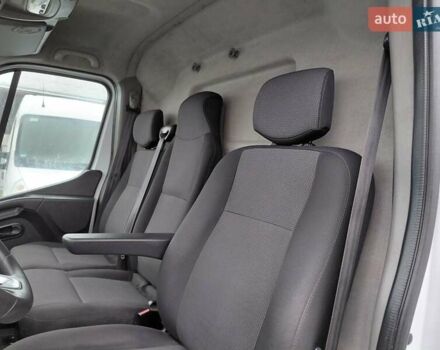 Белый Рено Мастер, объемом двигателя 2.3 л и пробегом 216 тыс. км за 20000 $, фото 63 на Automoto.ua